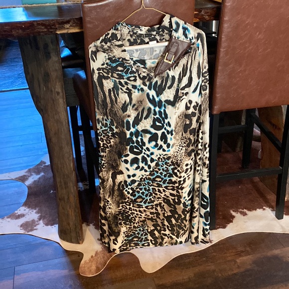 VENUS Dresses & Skirts - Max skirt so many colors is awesome
